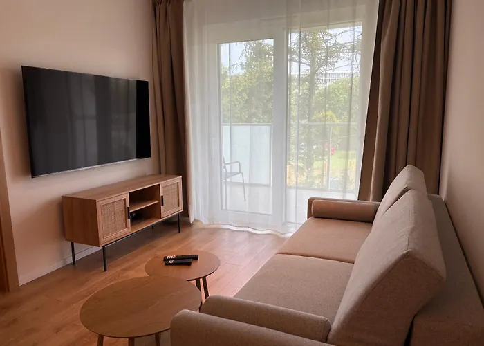 Polanowscy Czesc Uzdrowiskowa Przy Ul Kollataja Parking W Cenie * Kołobrzeg